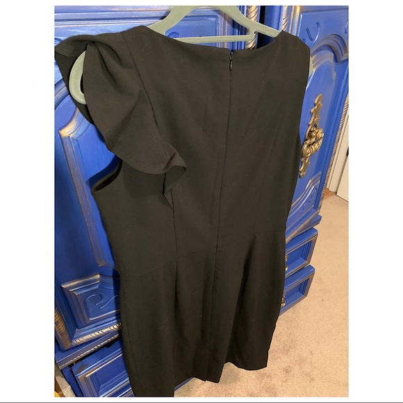 ⭐️ Calvin Klein Size 12 Black Ruffle Accent Dress - Picture 3 of 3